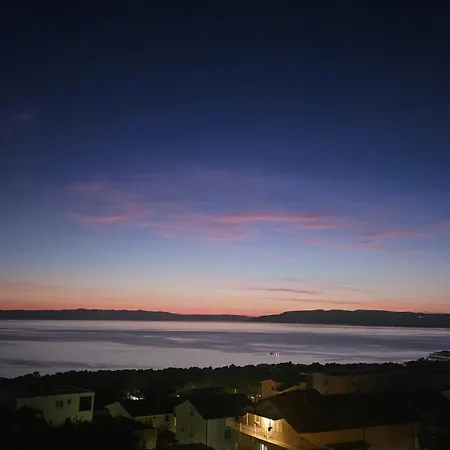 Διαμέρισμα 2 *