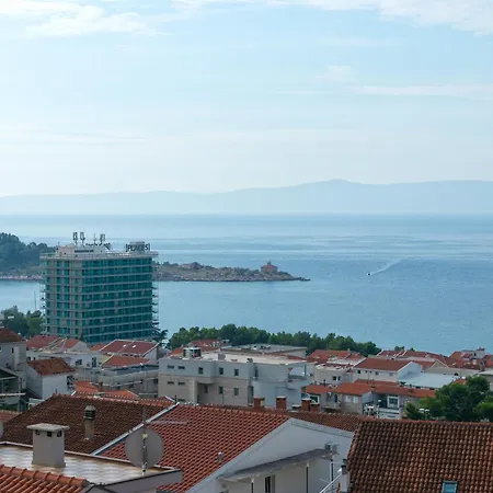 2 * Makarska