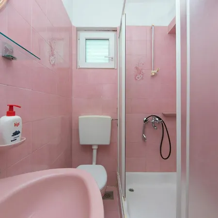 2 Apartment *