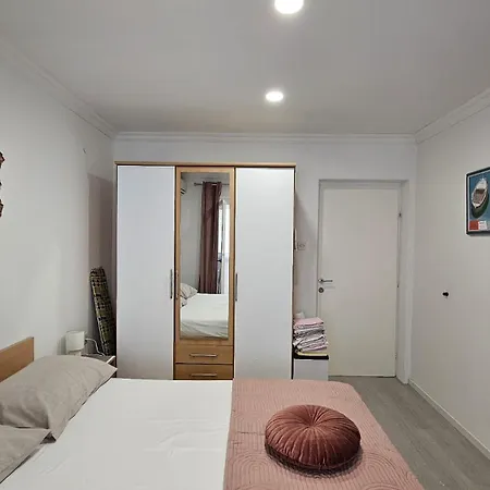 Apartment 2 *